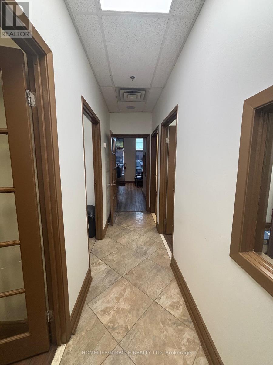 6 - 1322 Khalsa Drive, Mississauga, Ontario  L5S 0A2 - Photo 3 - W12595358