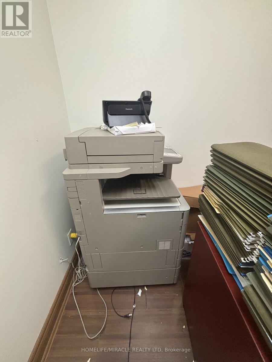 6 - 1322 Khalsa Drive, Mississauga, Ontario  L5S 0A2 - Photo 7 - W12595358