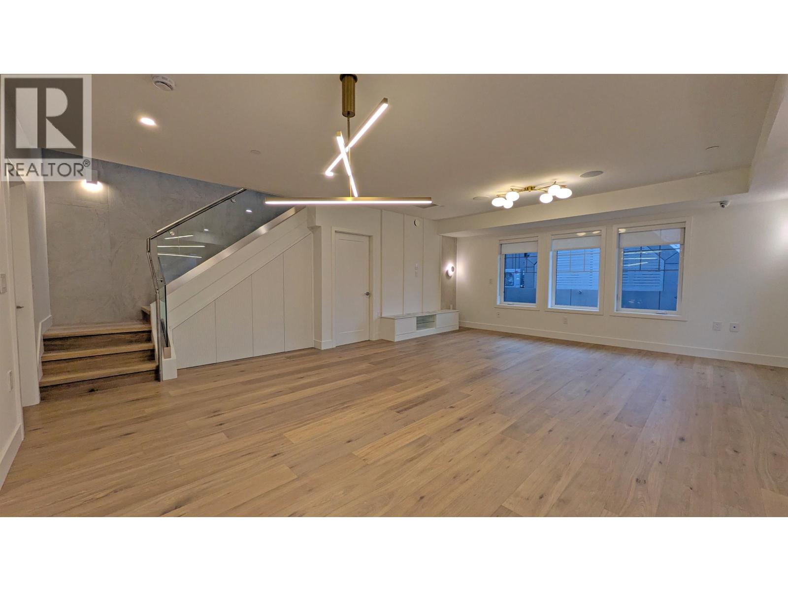 1139 W 33rd Avenue, Vancouver, British Columbia  V6M 1A3 - Photo 2 - R3071714