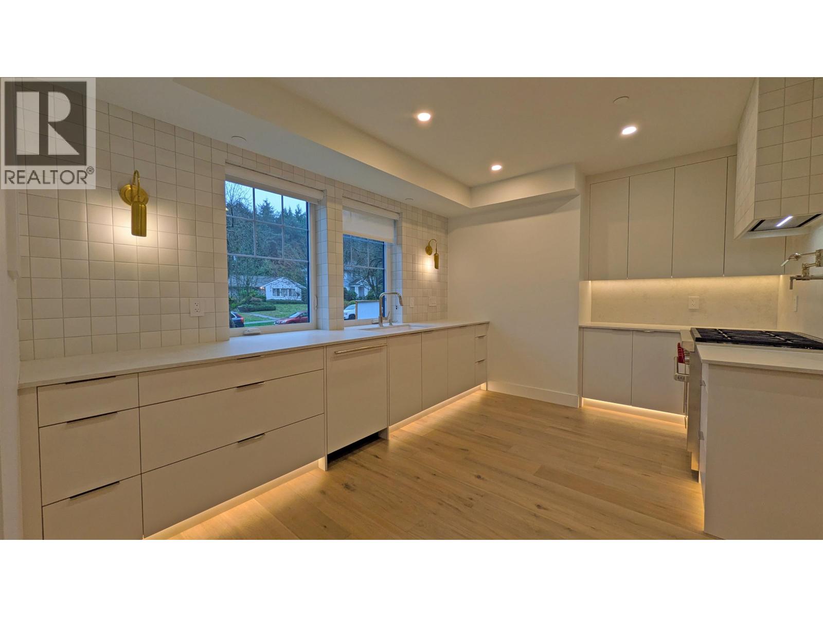 1139 W 33rd Avenue, Vancouver, British Columbia  V6M 1A3 - Photo 8 - R3071714