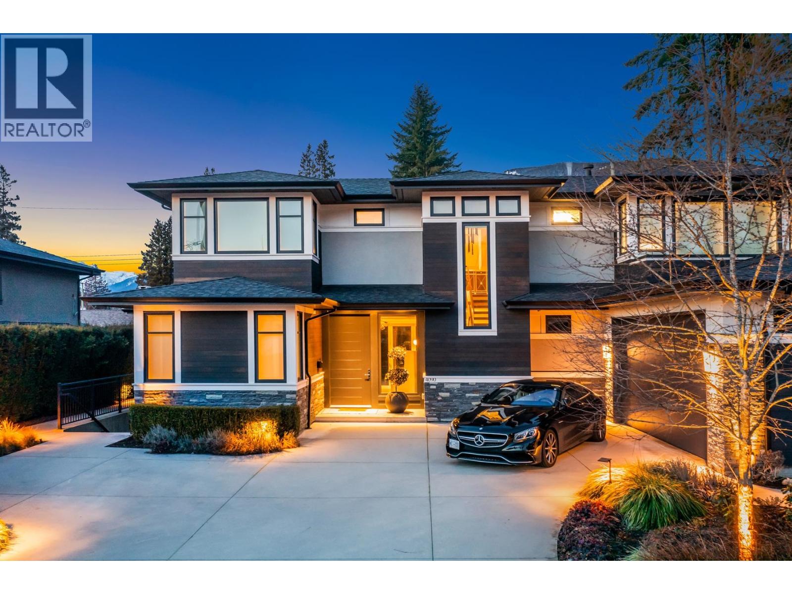 4090 Sunnycrest Drive, North Vancouver, British Columbia  V7R 3E5 - Photo 2 - R3071721