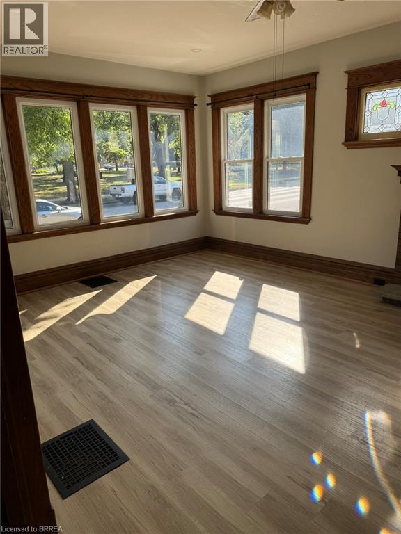 266 Dalhousie Street, Brantford, Ontario  N3S 3V2 - Photo 11 - 40790862