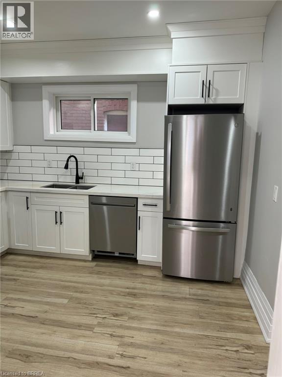 266 Dalhousie Street, Brantford, Ontario  N3S 3V2 - Photo 3 - 40790862