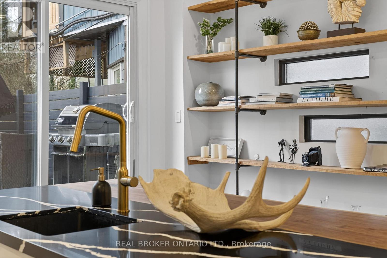 143 Parkmount Road, Toronto, Ontario  M4J 4V3 - Photo 17 - E12588196