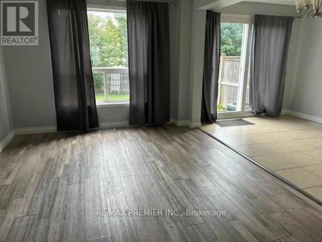 13 Srigley Street, Barrie (Holly), Ontario  L4N 0L9 - Photo 13 - S12596204