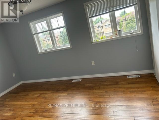 13 Srigley Street, Barrie (Holly), Ontario  L4N 0L9 - Photo 19 - S12596204