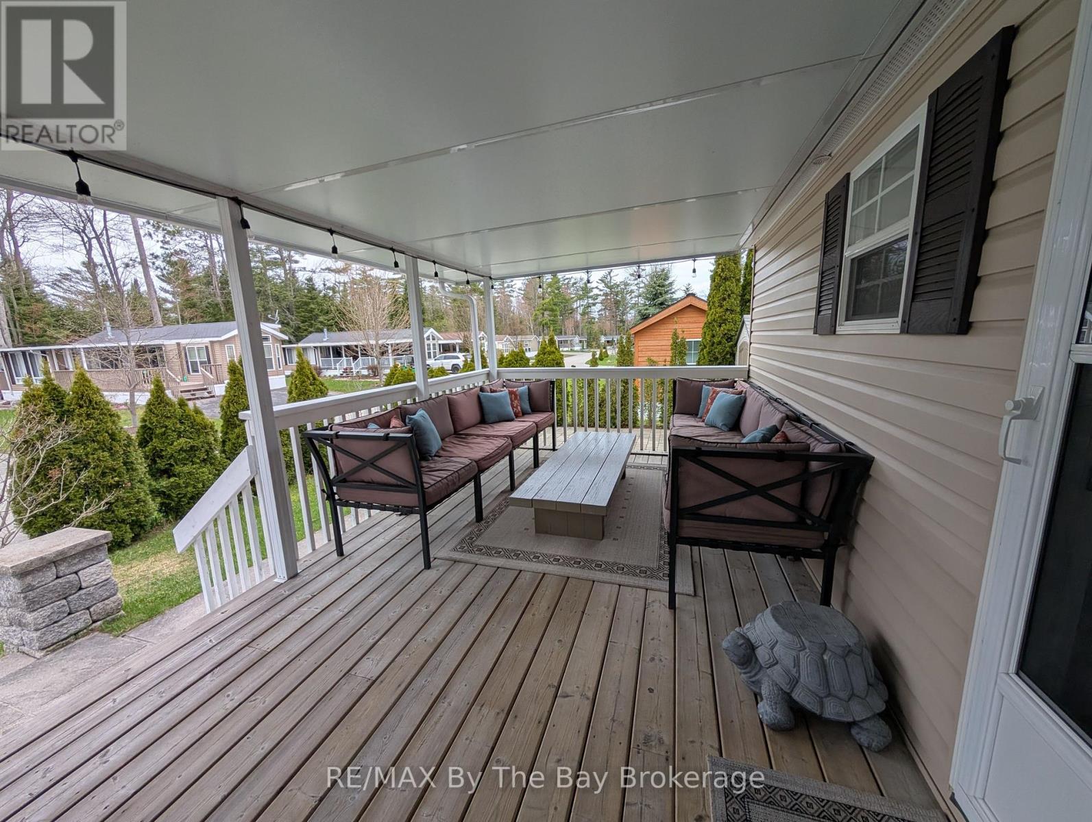 2 White Pines Trail, Wasaga Beach, Ontario  L9Z 1X7 - Photo 17 - S12596254