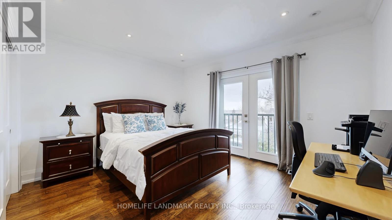 110 Richardson Avenue, Toronto, Ontario  M6M 3S1 - Photo 28 - W12596214