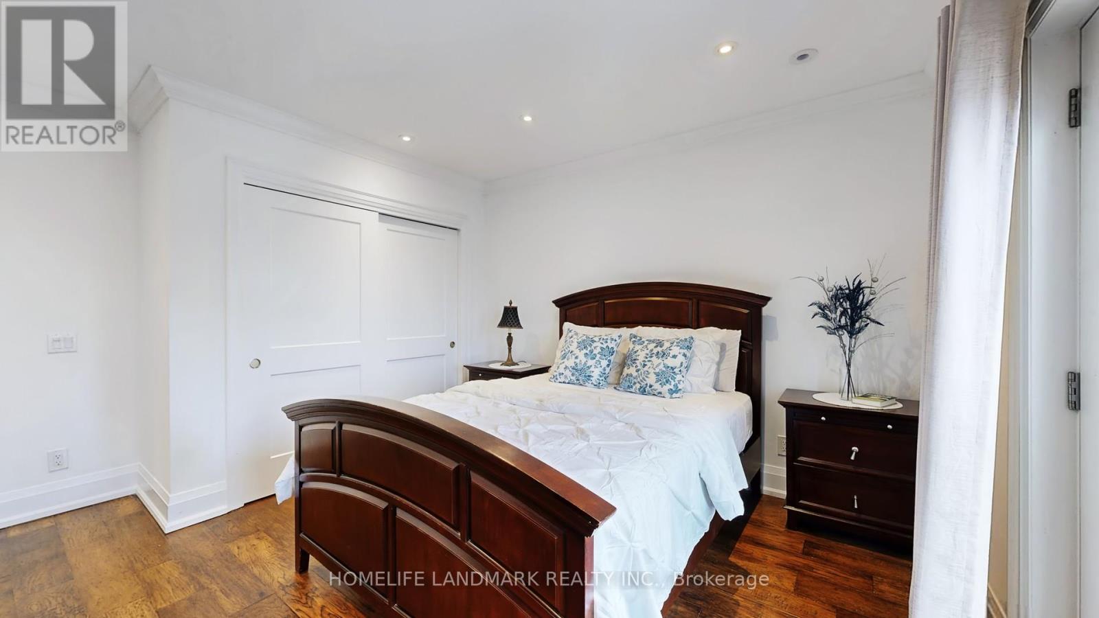 110 Richardson Avenue, Toronto, Ontario  M6M 3S1 - Photo 30 - W12596214