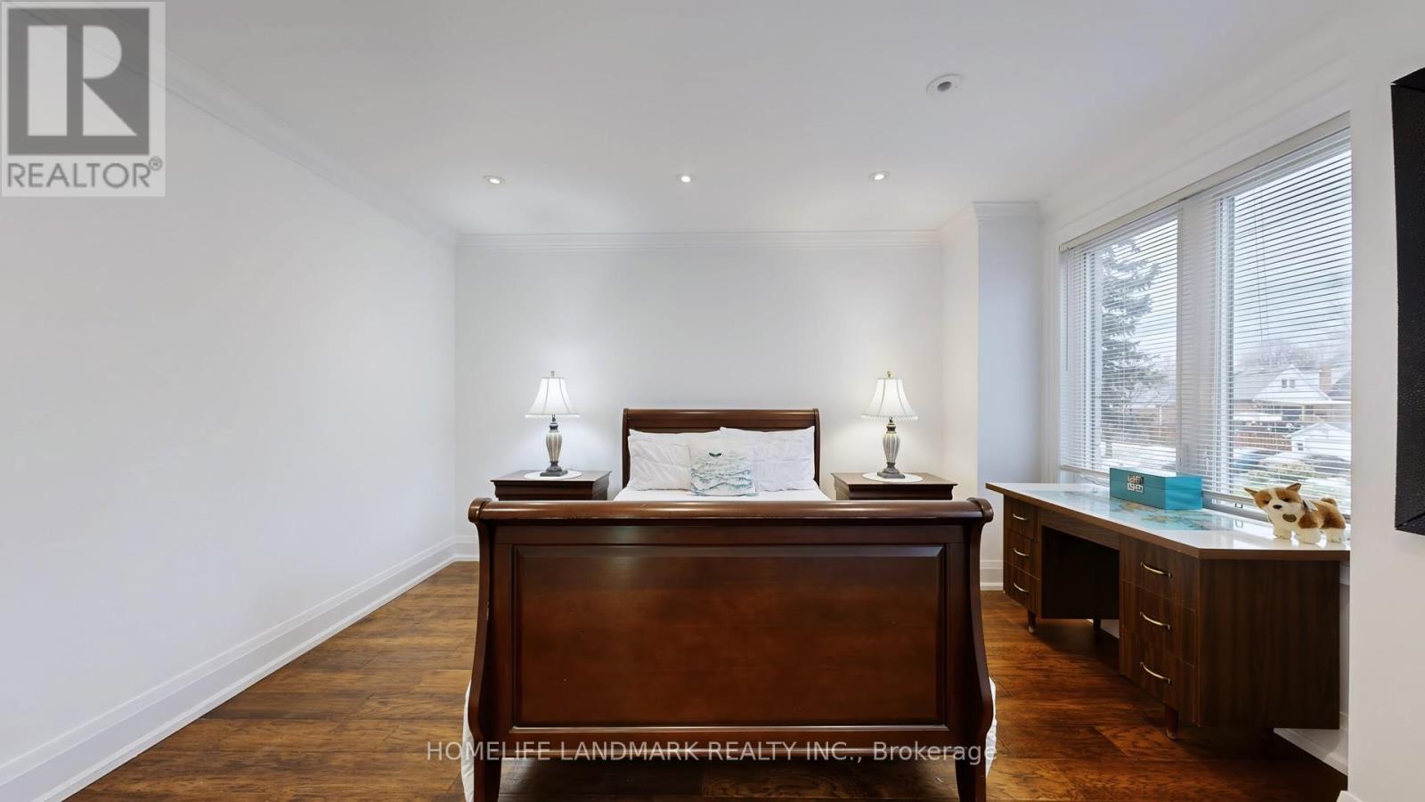 110 Richardson Avenue, Toronto, Ontario  M6M 3S1 - Photo 37 - W12596214