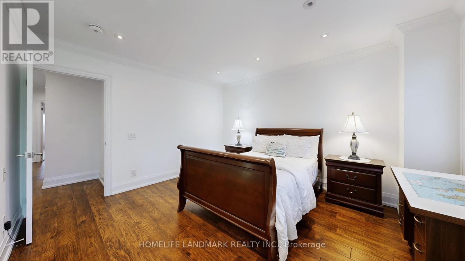 110 Richardson Avenue, Toronto, Ontario  M6M 3S1 - Photo 38 - W12596214