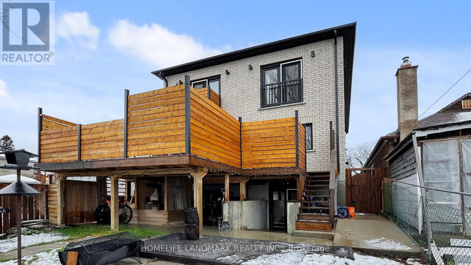 110 Richardson Avenue, Toronto, Ontario  M6M 3S1 - Photo 39 - W12596214