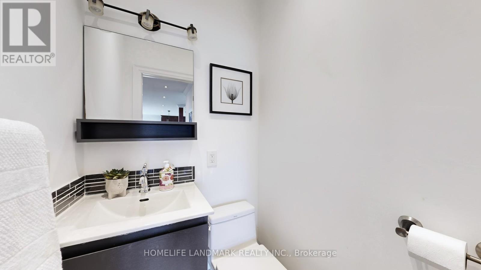 110 Richardson Avenue, Toronto, Ontario  M6M 3S1 - Photo 41 - W12596214