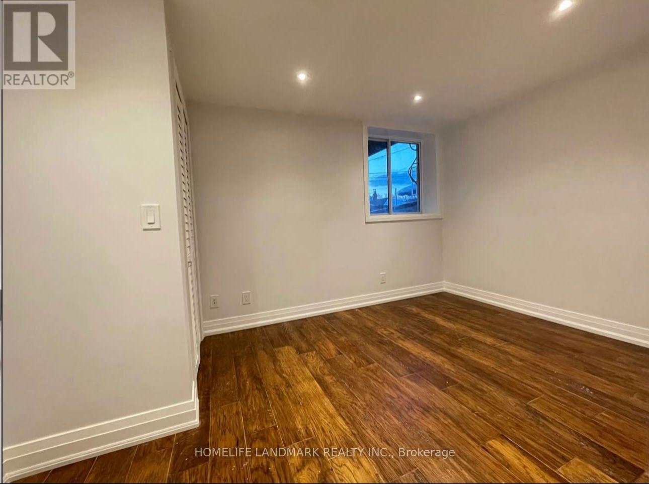 110 Richardson Avenue, Toronto, Ontario  M6M 3S1 - Photo 47 - W12596214