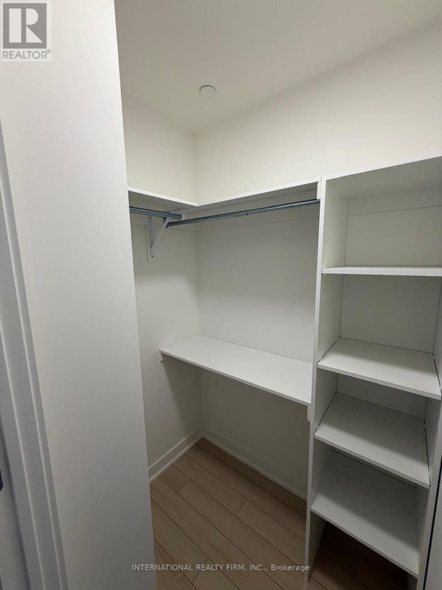 1303 - 3071 Trafalgar Road, Oakville, Ontario  L6H 8C6 - Photo 9 - W12596222