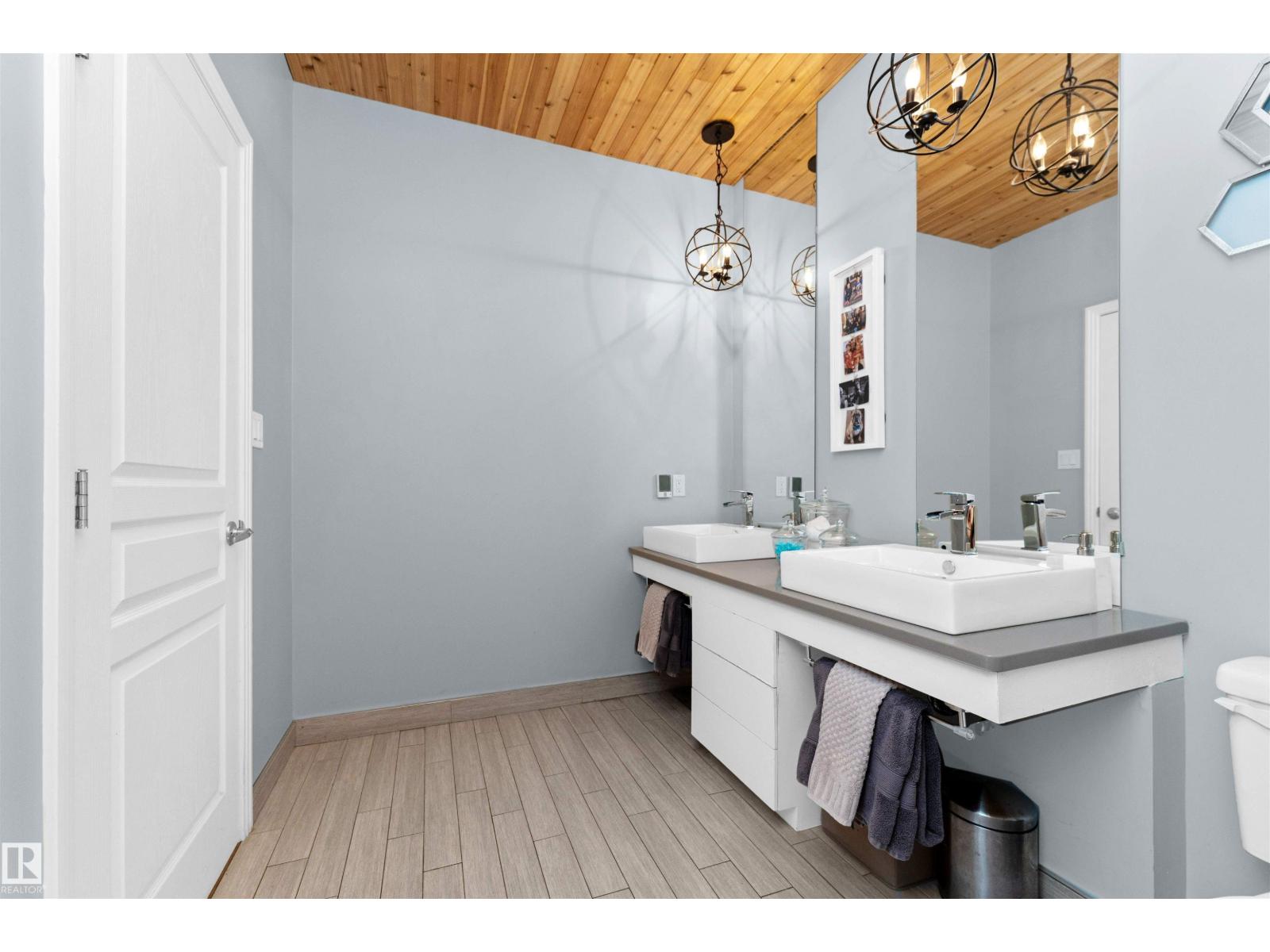 #104 9804 101 St Nw, Edmonton, Alberta  T5K 2X3 - Photo 38 - E4467230