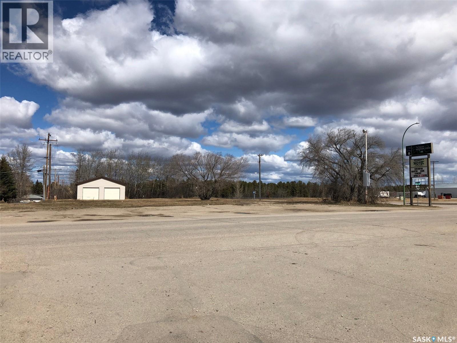 603-605 Nipawin Road E, Nipawin, Saskatchewan  S0E 1E0 - Photo 14 - SK004173