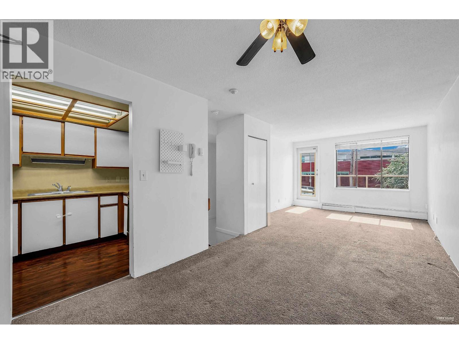 108 812 Milton Street, New Westminster, British Columbia  V3M 1N2 - Photo 3 - R3071665