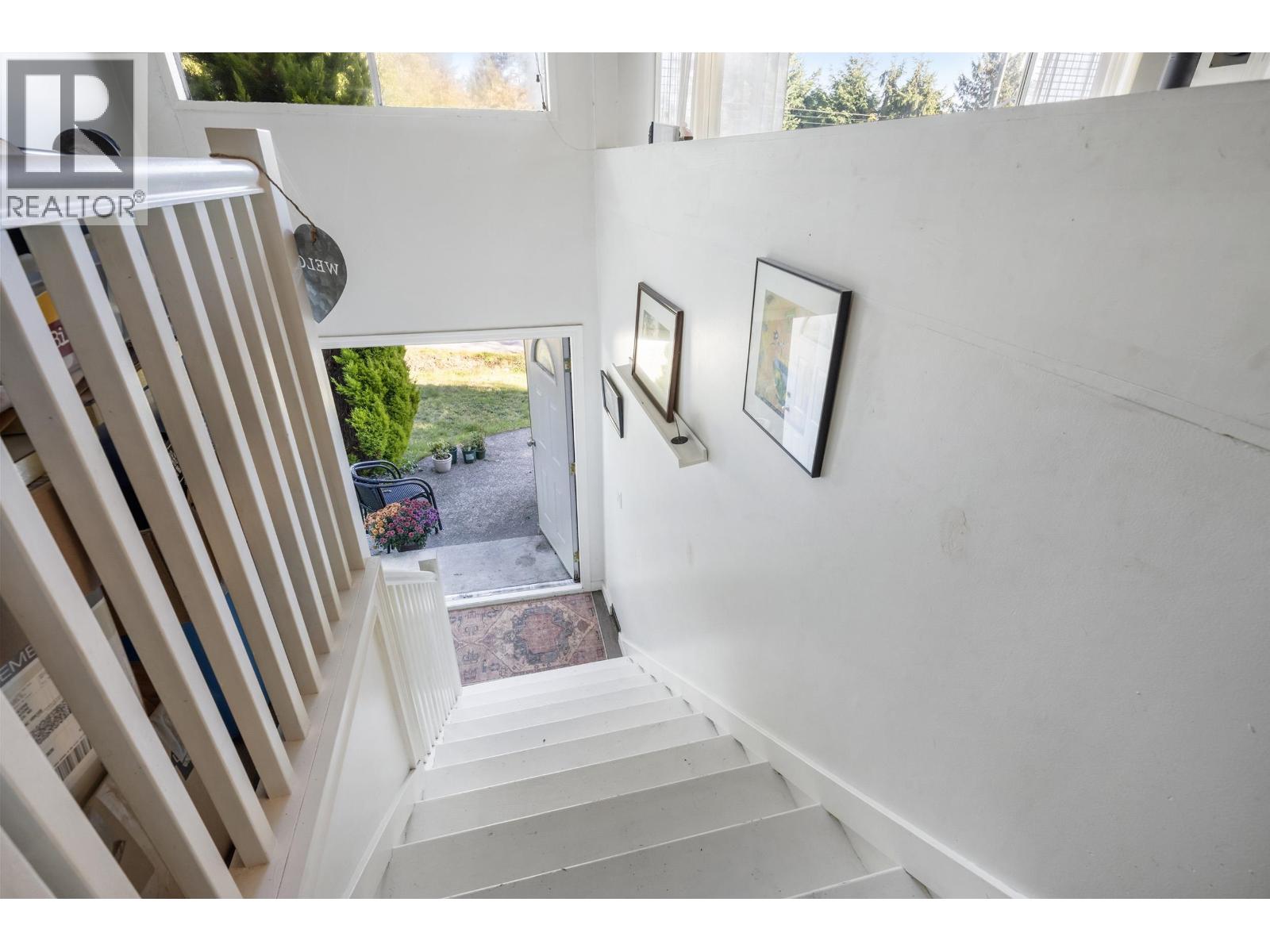 707 Crucil Road, Gibsons, British Columbia  V0N 1V9 - Photo 27 - R3071733