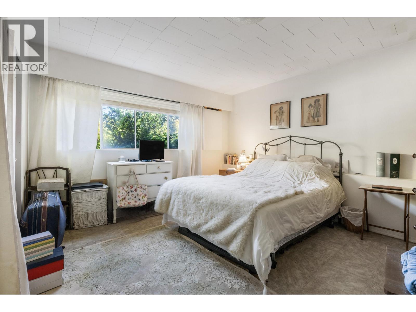 707 Crucil Road, Gibsons, British Columbia  V0N 1V9 - Photo 32 - R3071733