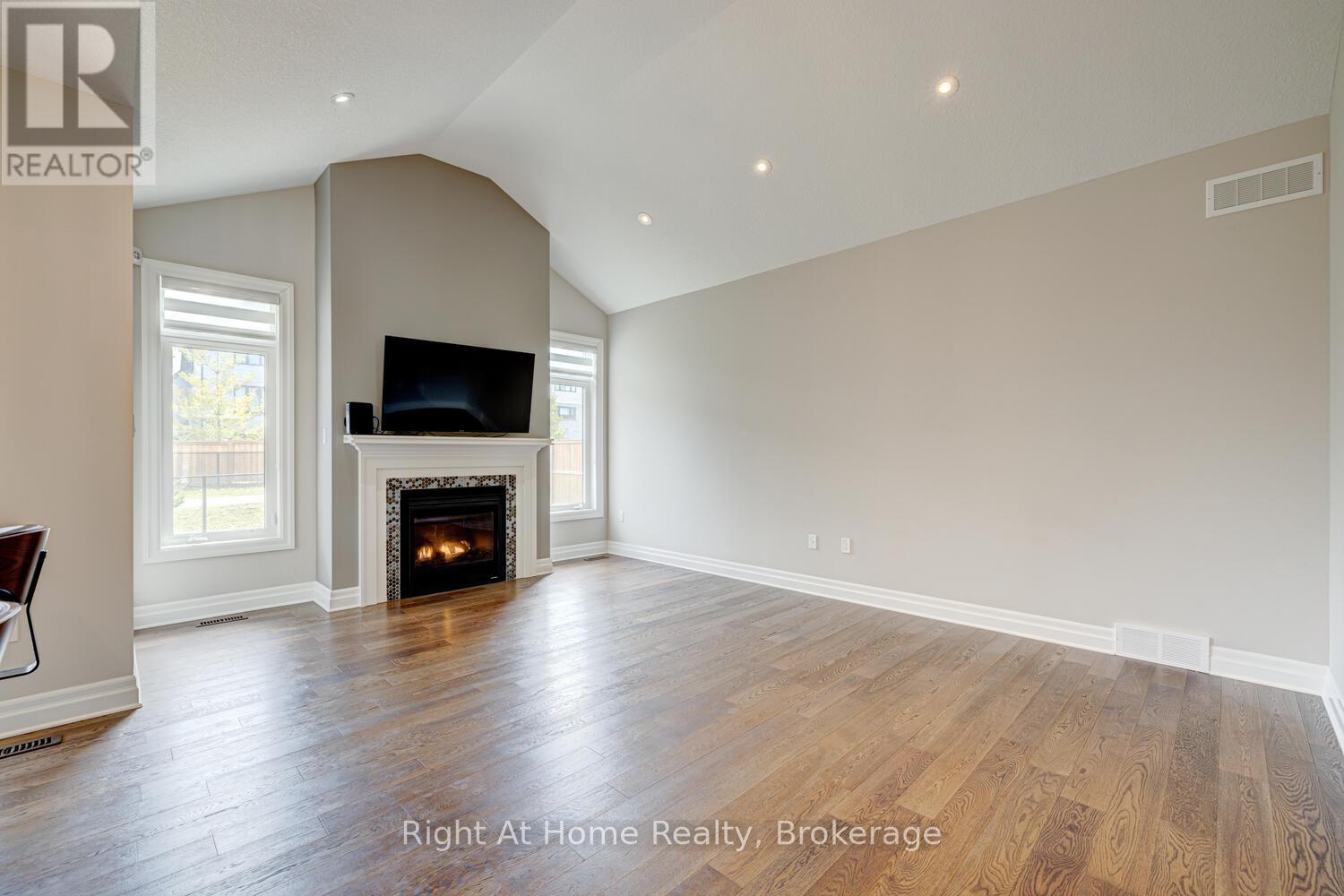 1038 Trailsway Avenue, London South, Ontario  N6K 0J2 - Photo 31 - X12569974