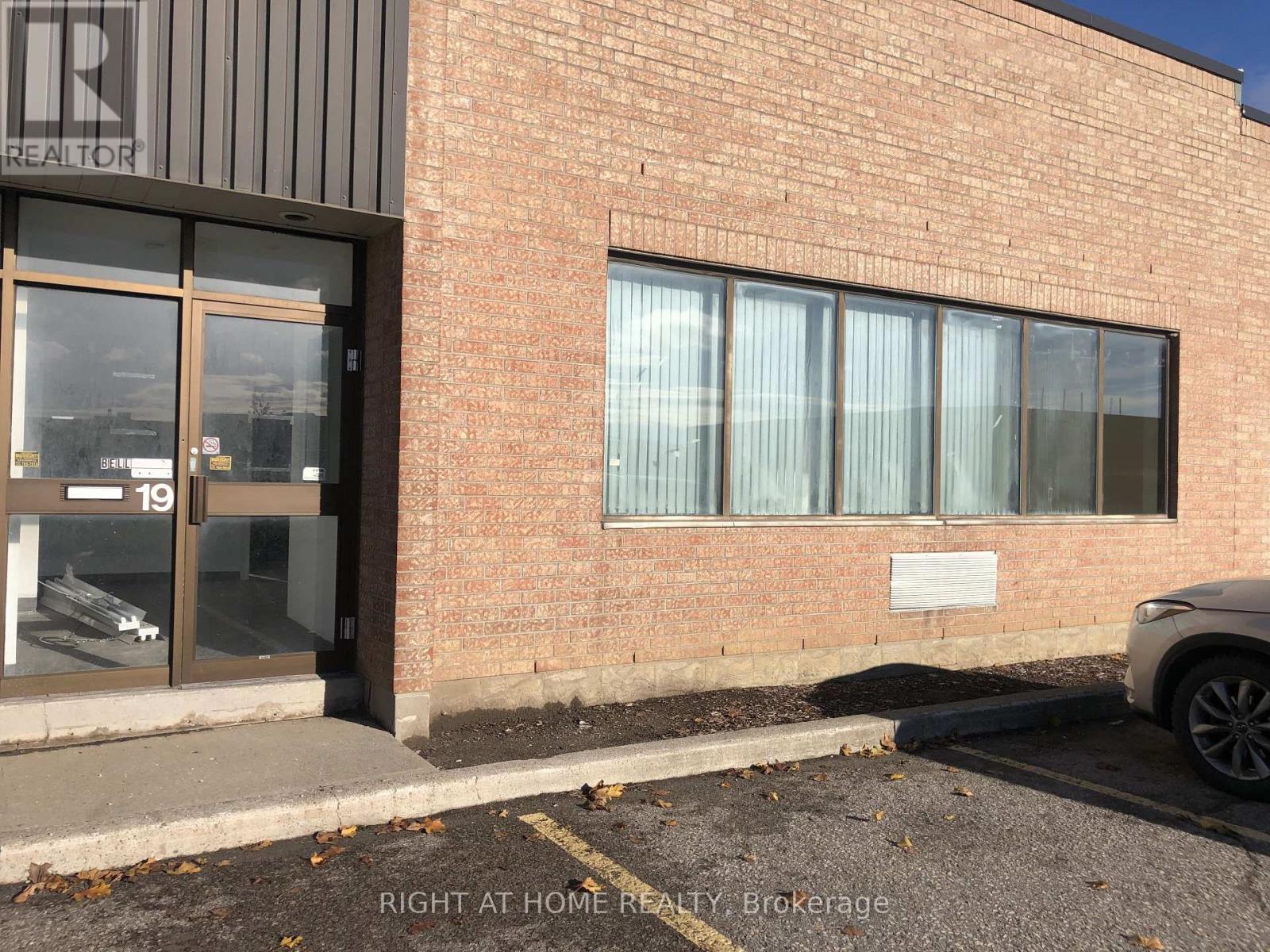 19 - 400 FINCHDENE SQUARE, Toronto, Ontario