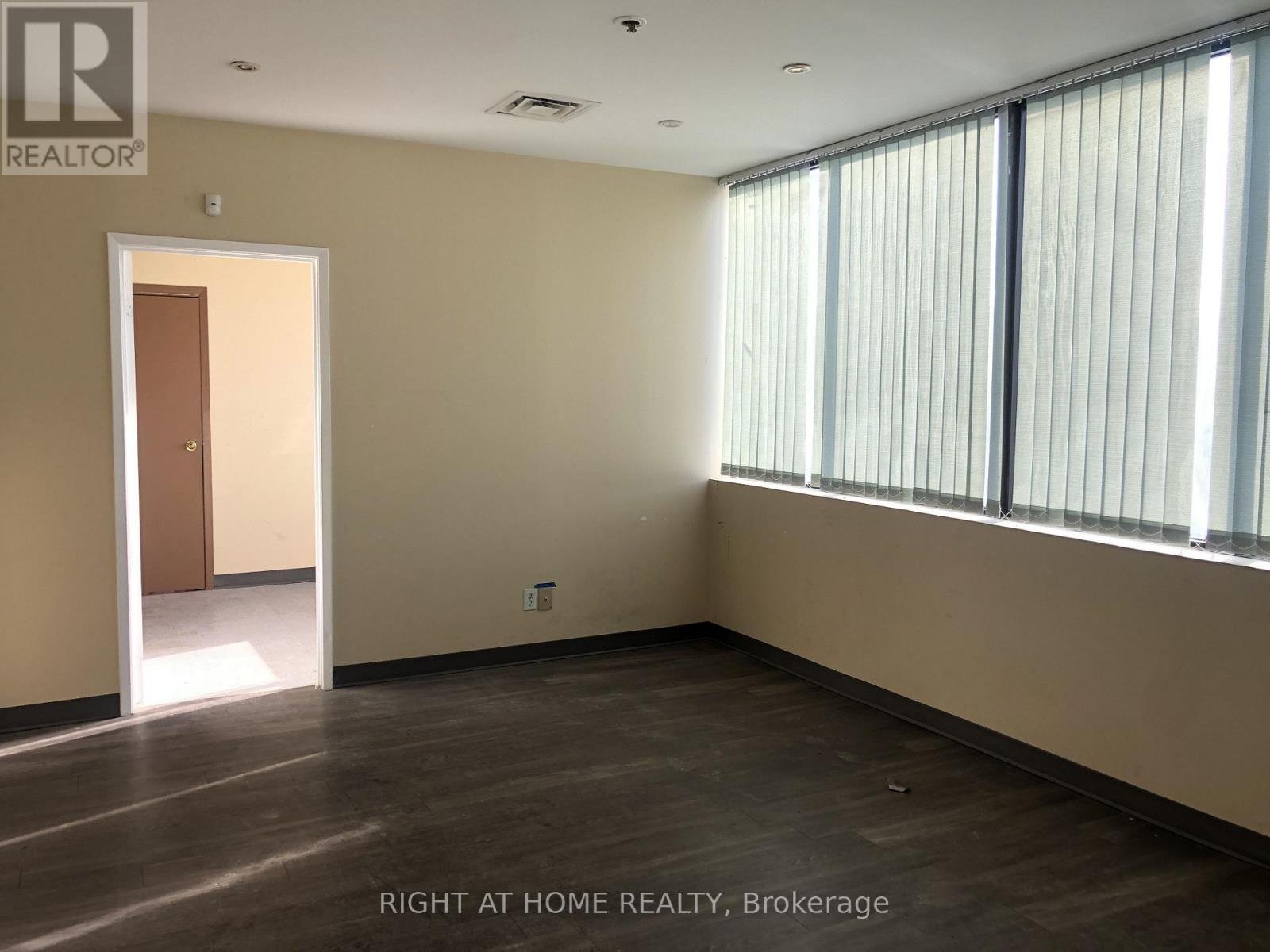 19 - 400 Finchdene Square, Toronto, Ontario  M1X 1E2 - Photo 2 - E12596260