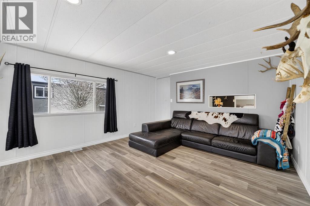 220 5 Street Nw, Sundre, Alberta  T0M 1X0 - Photo 8 - A2272348
