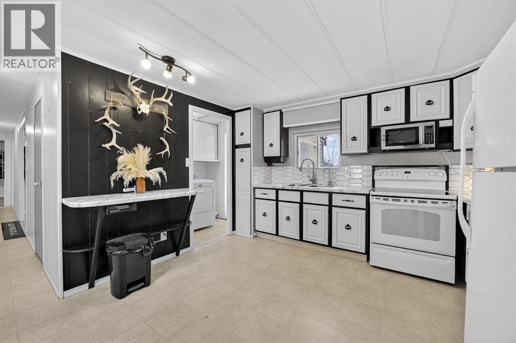 220 5 Street Nw, Sundre, Alberta  T0M 1X0 - Photo 5 - A2272348