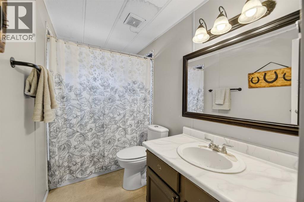 220 5 Street Nw, Sundre, Alberta  T0M 1X0 - Photo 13 - A2272348