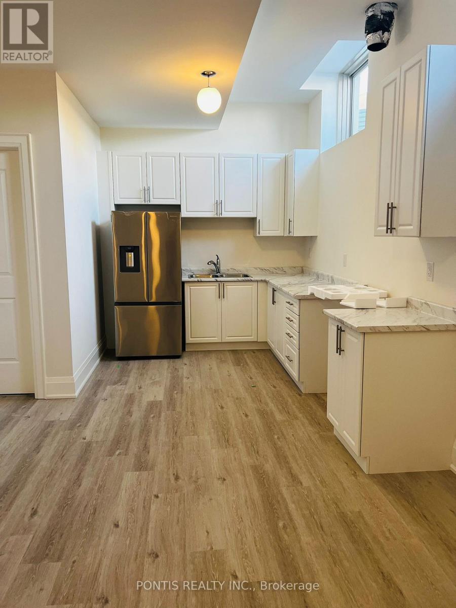 329 WOODGATE PINES DRIVE, Vaughan, Ontario