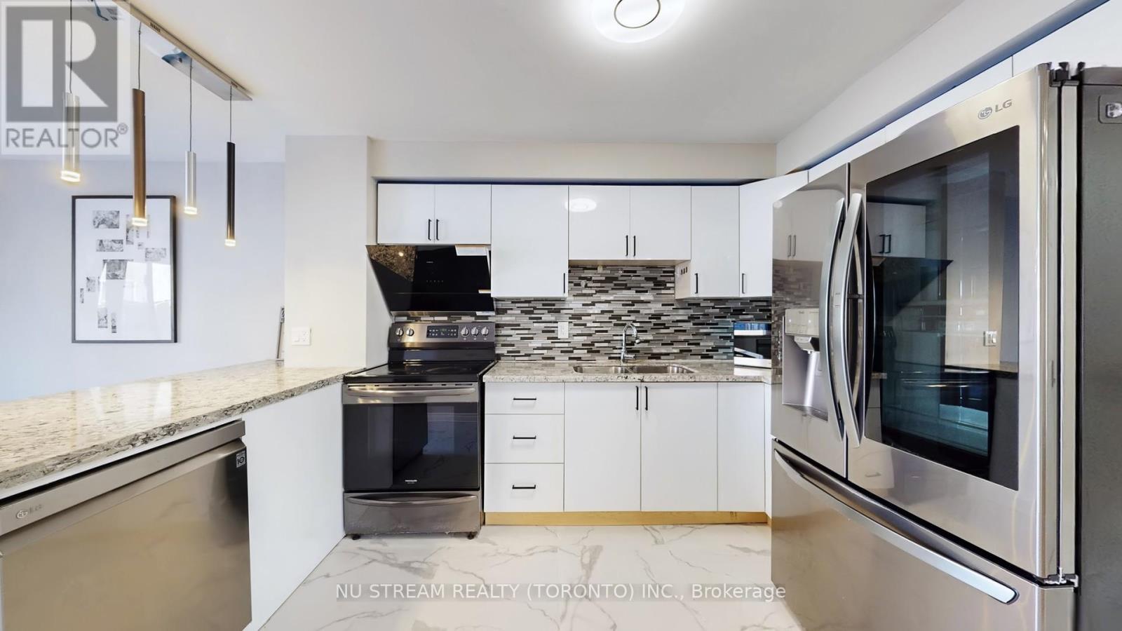 40 Bedale Crescent, Markham, Ontario  L3R 3N7 - Photo 10 - N12596270