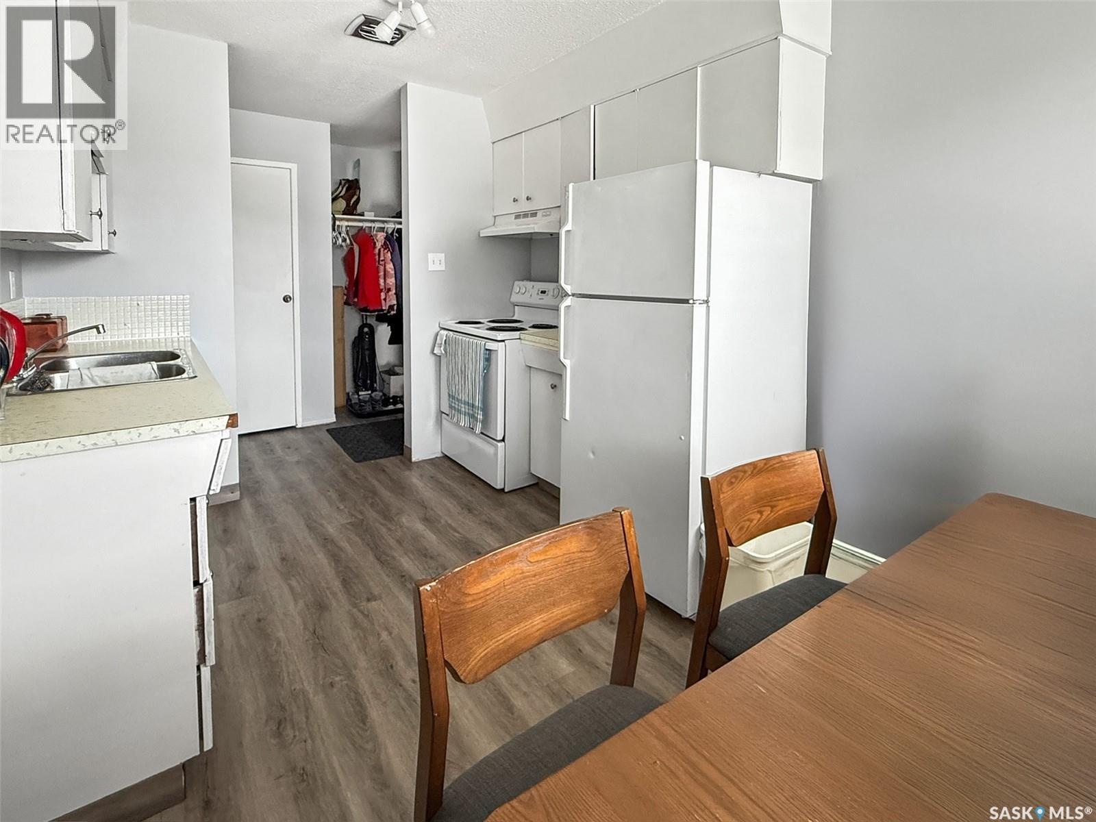 275 Central Avenue S, Swift Current, Saskatchewan  S9H 3G2 - Photo 19 - SK025123