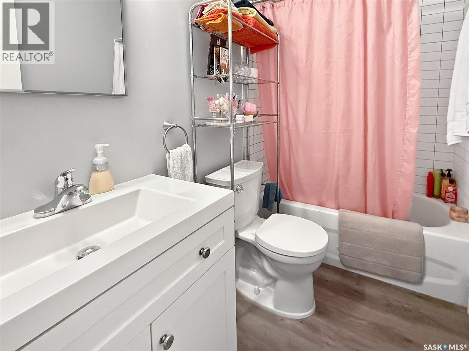 275 Central Avenue S, Swift Current, Saskatchewan  S9H 3G2 - Photo 22 - SK025123