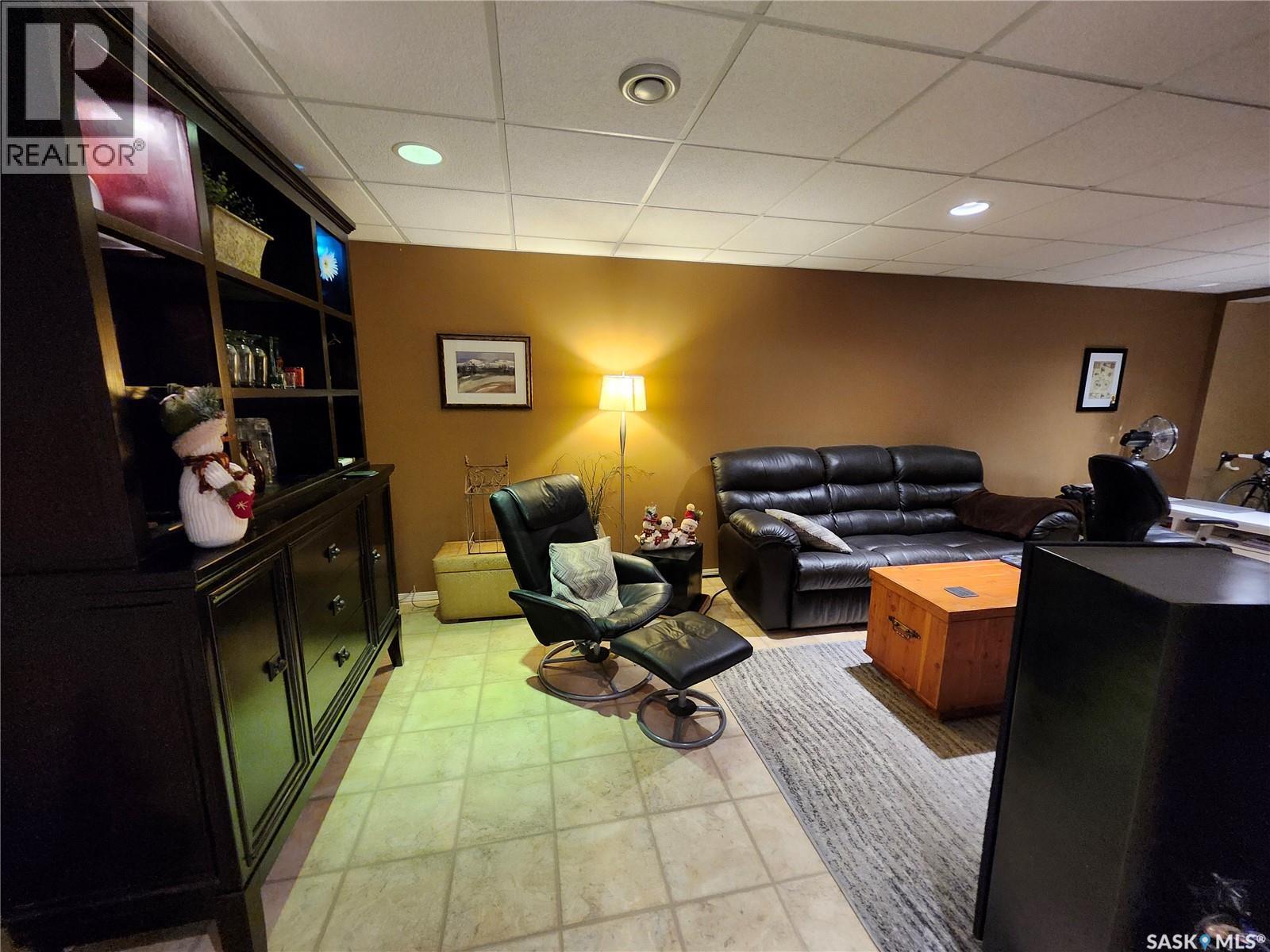 510 Dennis Street, Esterhazy, Saskatchewan  S0A 0X0 - Photo 19 - SK025117