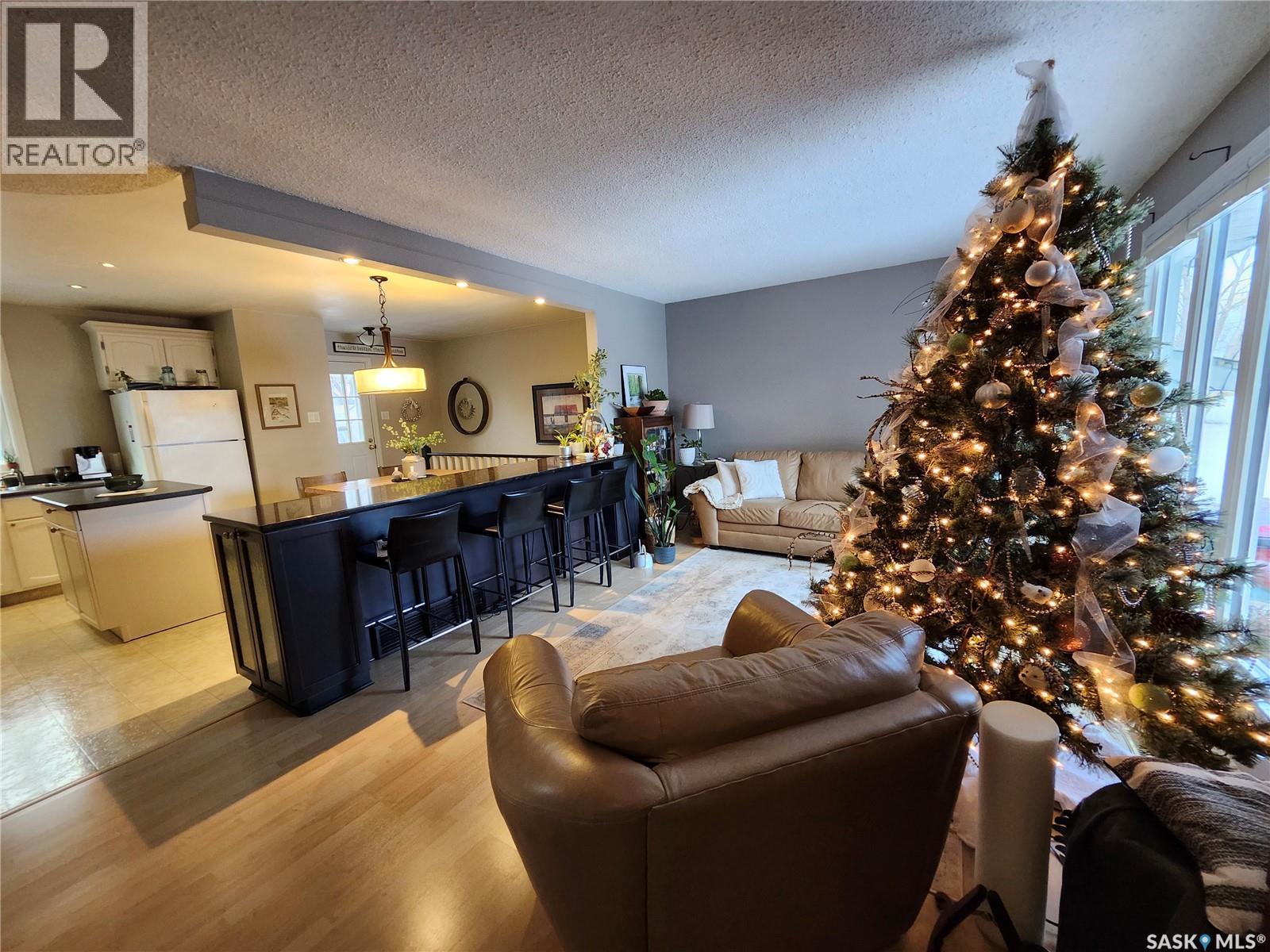 510 Dennis Street, Esterhazy, Saskatchewan  S0A 0X0 - Photo 2 - SK025117