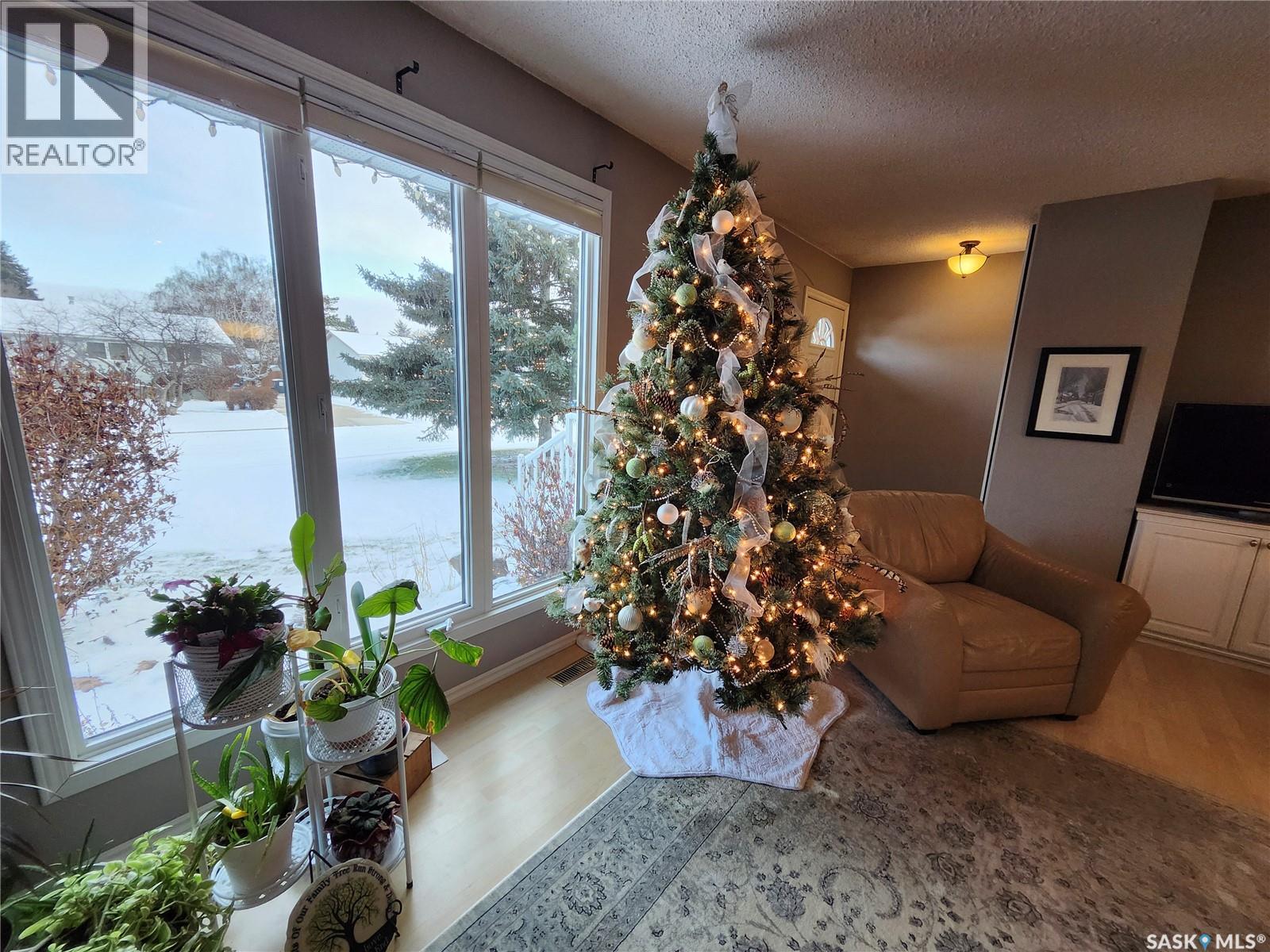 510 Dennis Street, Esterhazy, Saskatchewan  S0A 0X0 - Photo 3 - SK025117