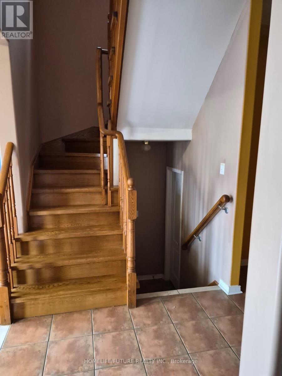 22 Snowcreek Street, Markham, Ontario  L6B 0K5 - Photo 4 - N12592662