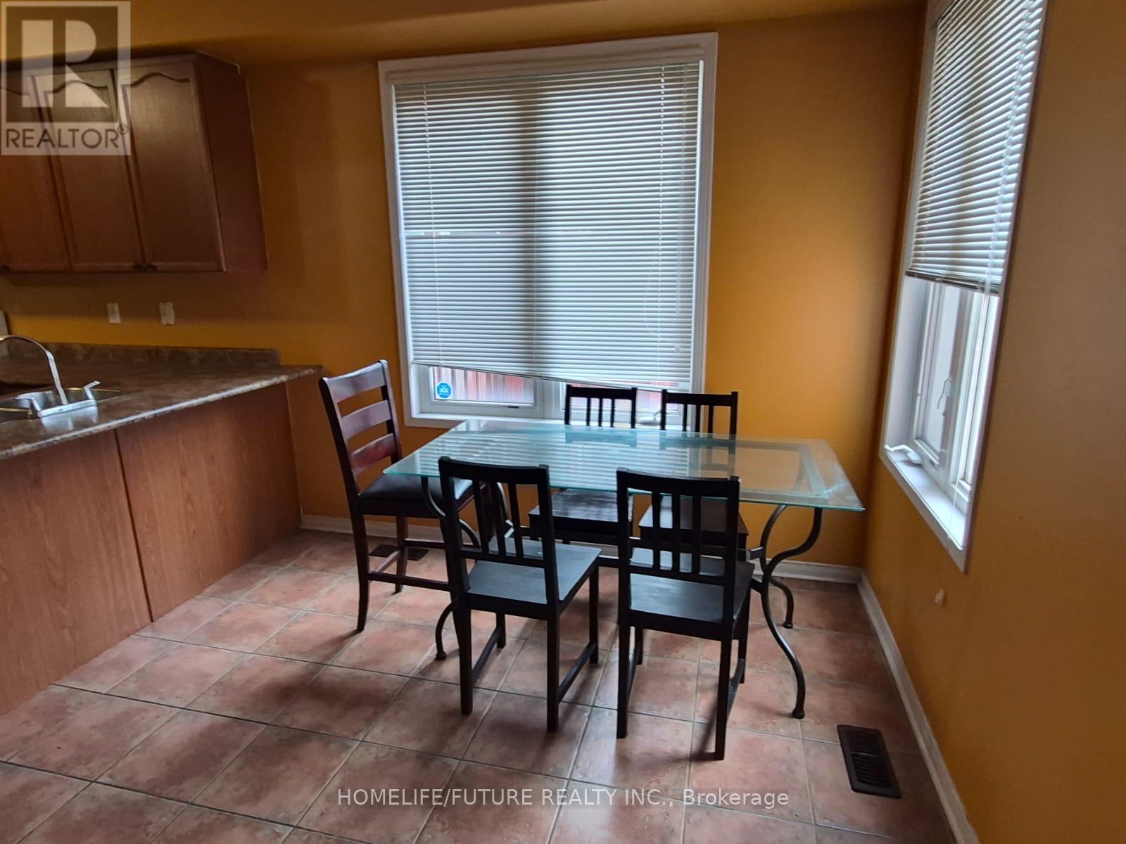 22 Snowcreek Street, Markham, Ontario  L6B 0K5 - Photo 6 - N12592662