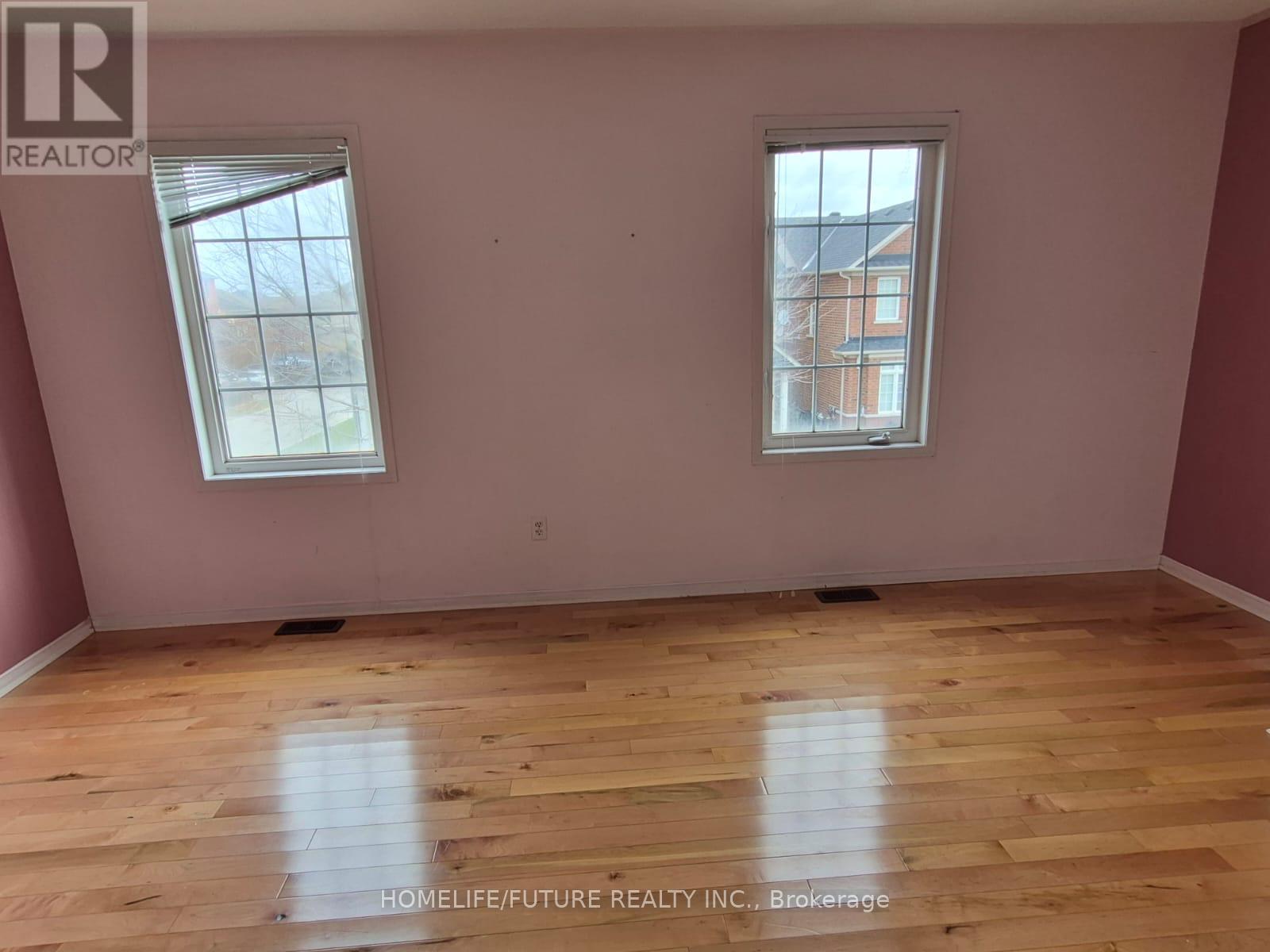 22 Snowcreek Street, Markham, Ontario  L6B 0K5 - Photo 3 - N12592662