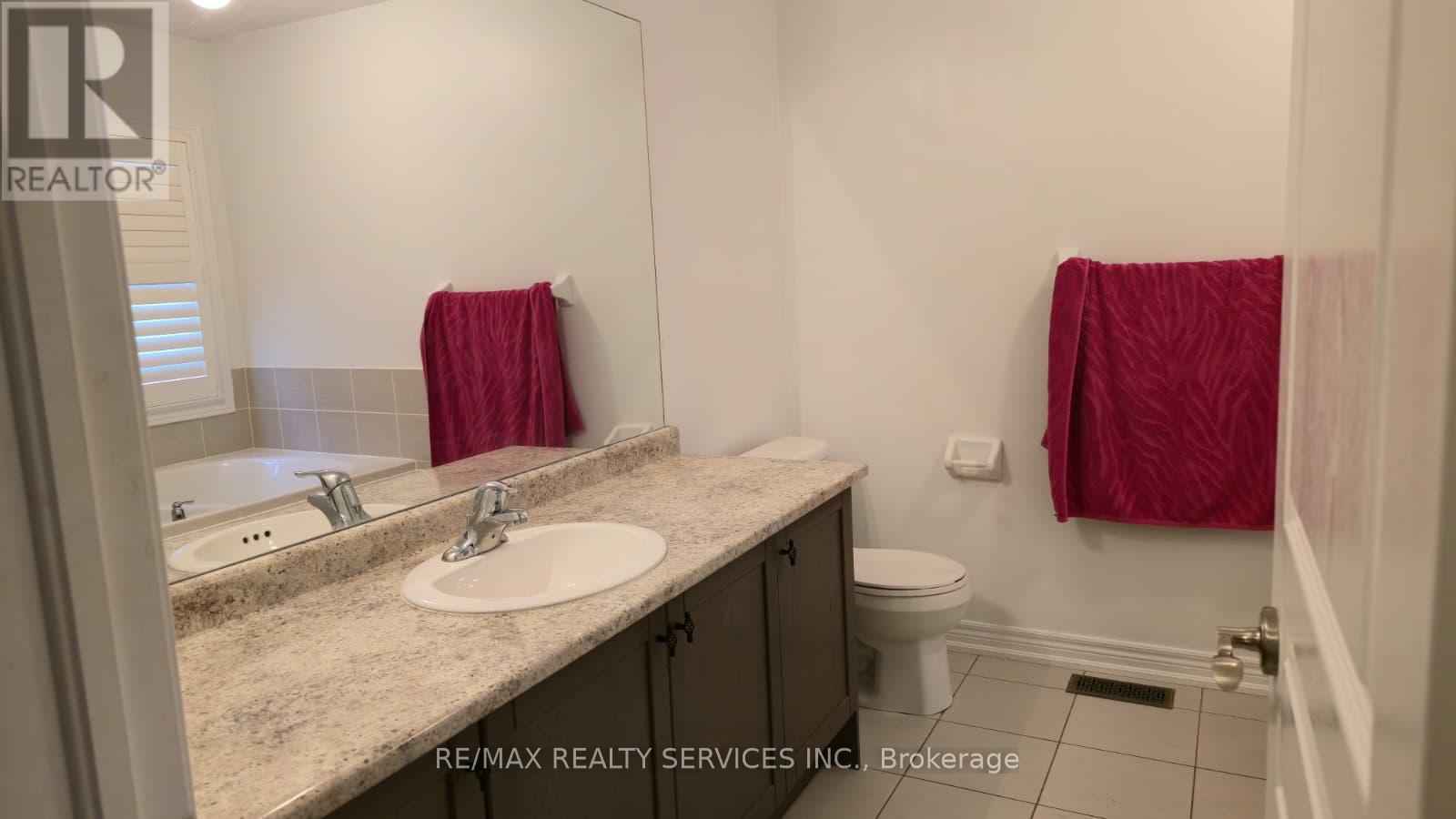 92 Allegro Drive, Brampton, Ontario  L6Y 5Y3 - Photo 17 - W12596252