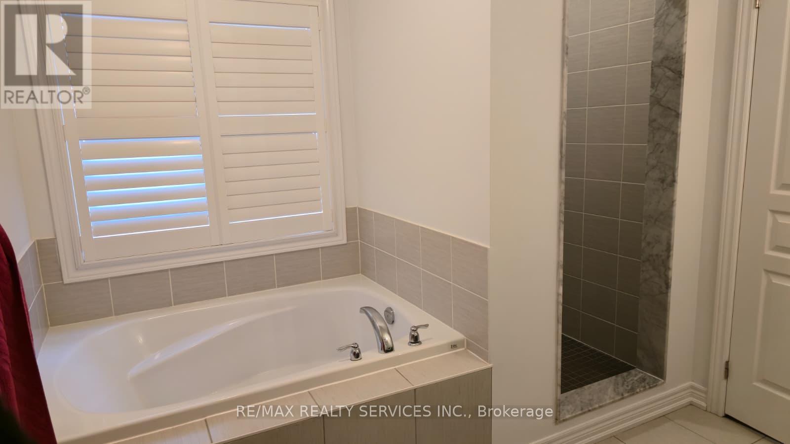 92 Allegro Drive, Brampton, Ontario  L6Y 5Y3 - Photo 18 - W12596252