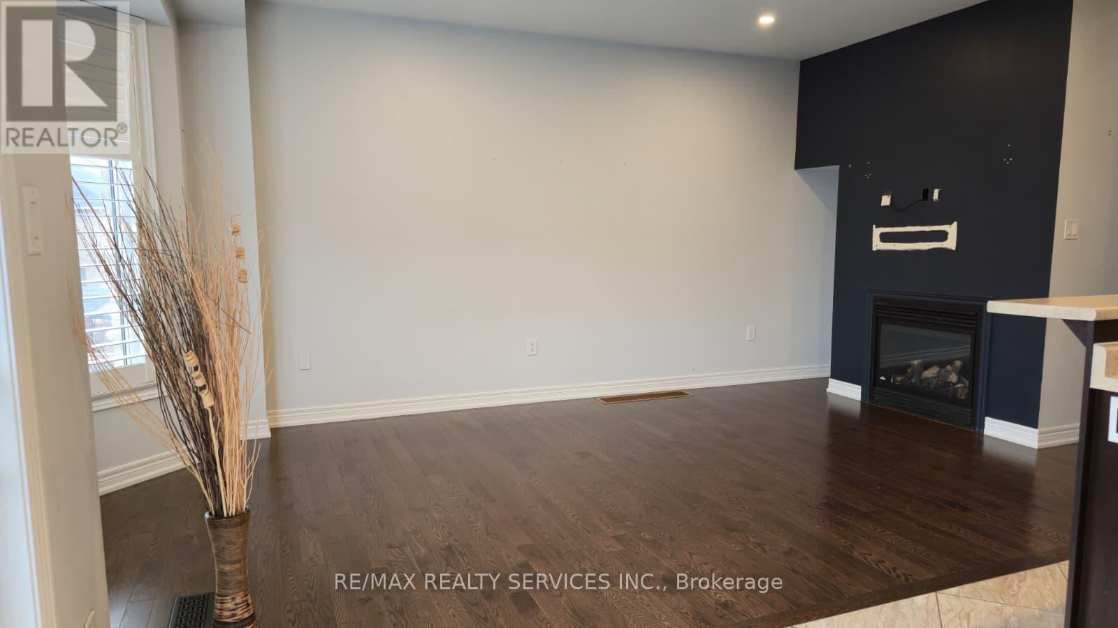 92 Allegro Drive, Brampton, Ontario  L6Y 5Y3 - Photo 6 - W12596252