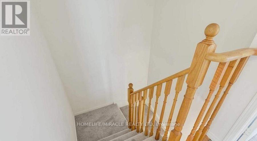 12 Willow Park Drive, Brampton, Ontario  L6R 2M9 - Photo 15 - W12596262