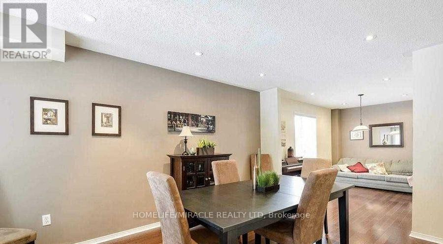 12 Willow Park Drive, Brampton, Ontario  L6R 2M9 - Photo 6 - W12596262