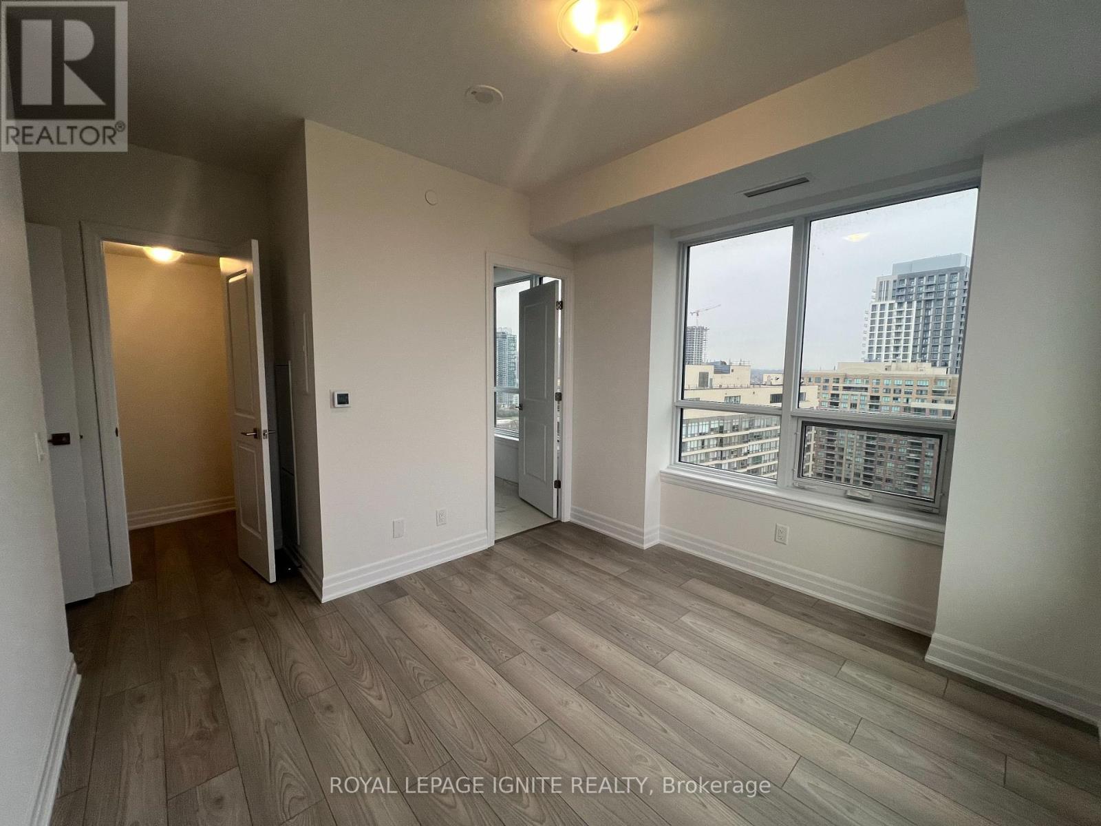 2302 - 30 Elm Drive W, Mississauga, Ontario  L5B 0N6 - Photo 10 - W12596272