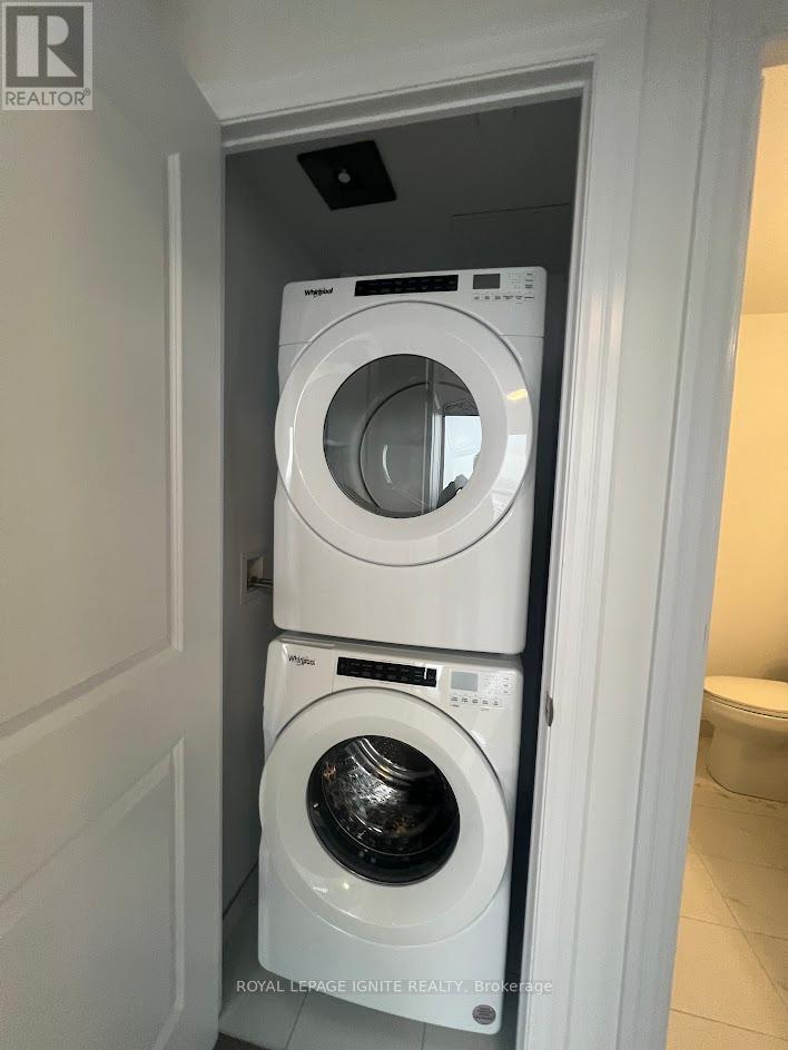 2302 - 30 Elm Drive W, Mississauga, Ontario  L5B 0N6 - Photo 16 - W12596272