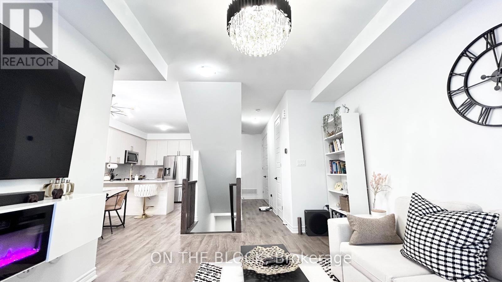 69 Melmar Street, Brampton, Ontario  L7A 5K8 - Photo 11 - W12596282