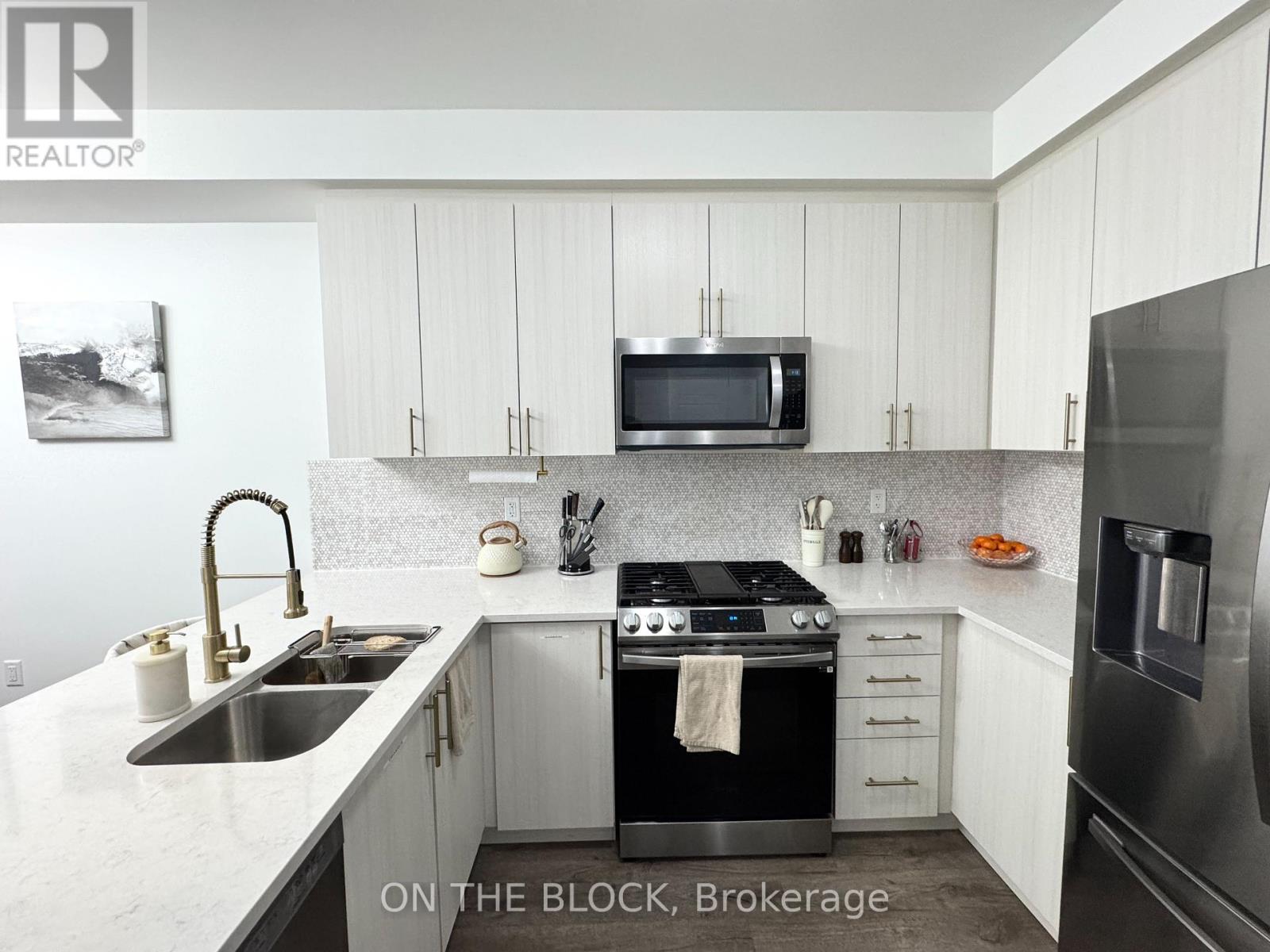 69 Melmar Street, Brampton, Ontario  L7A 5K8 - Photo 12 - W12596282