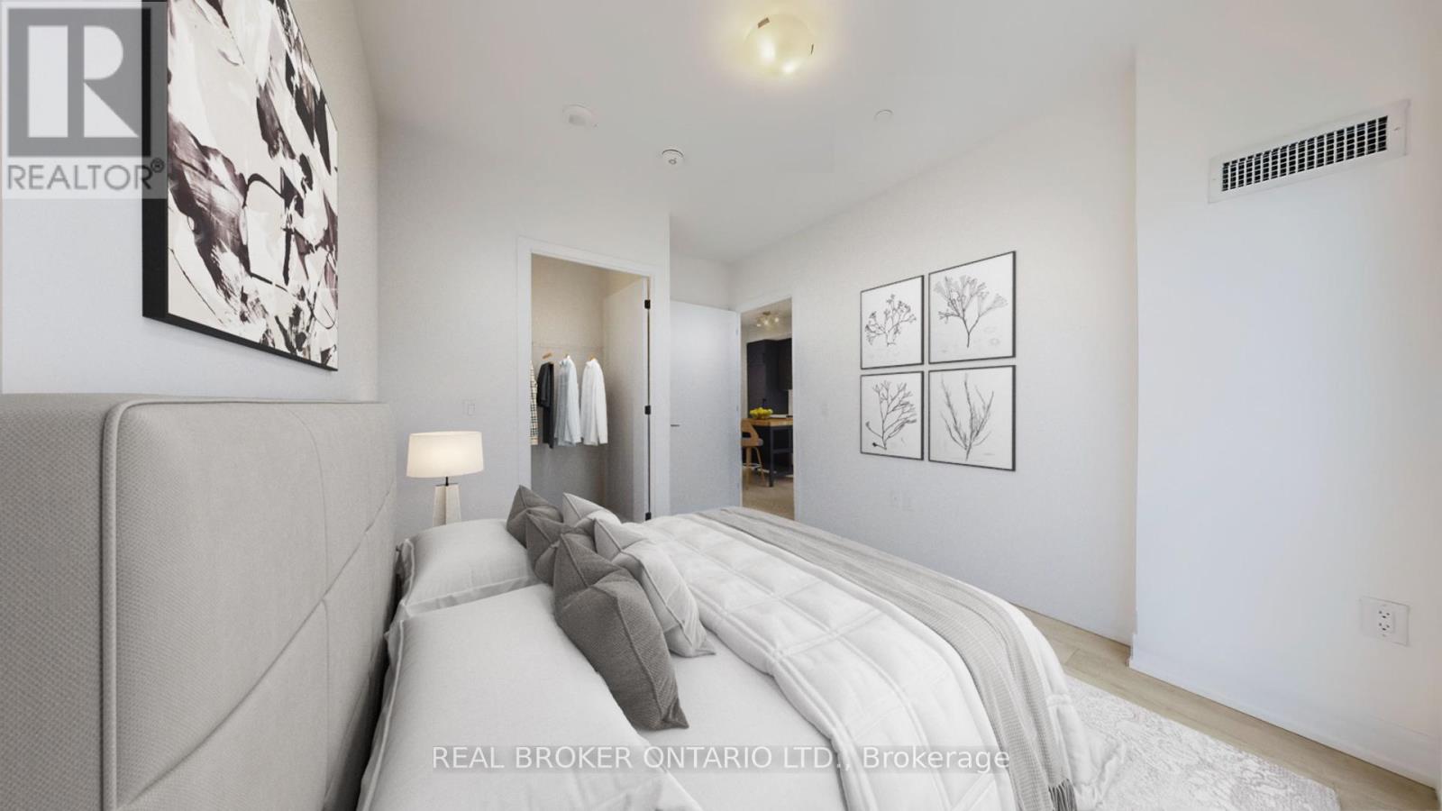 647 - 2450 Old Bronte Road, Oakville, Ontario L6M 5P6 - Photo 5 - W12596288